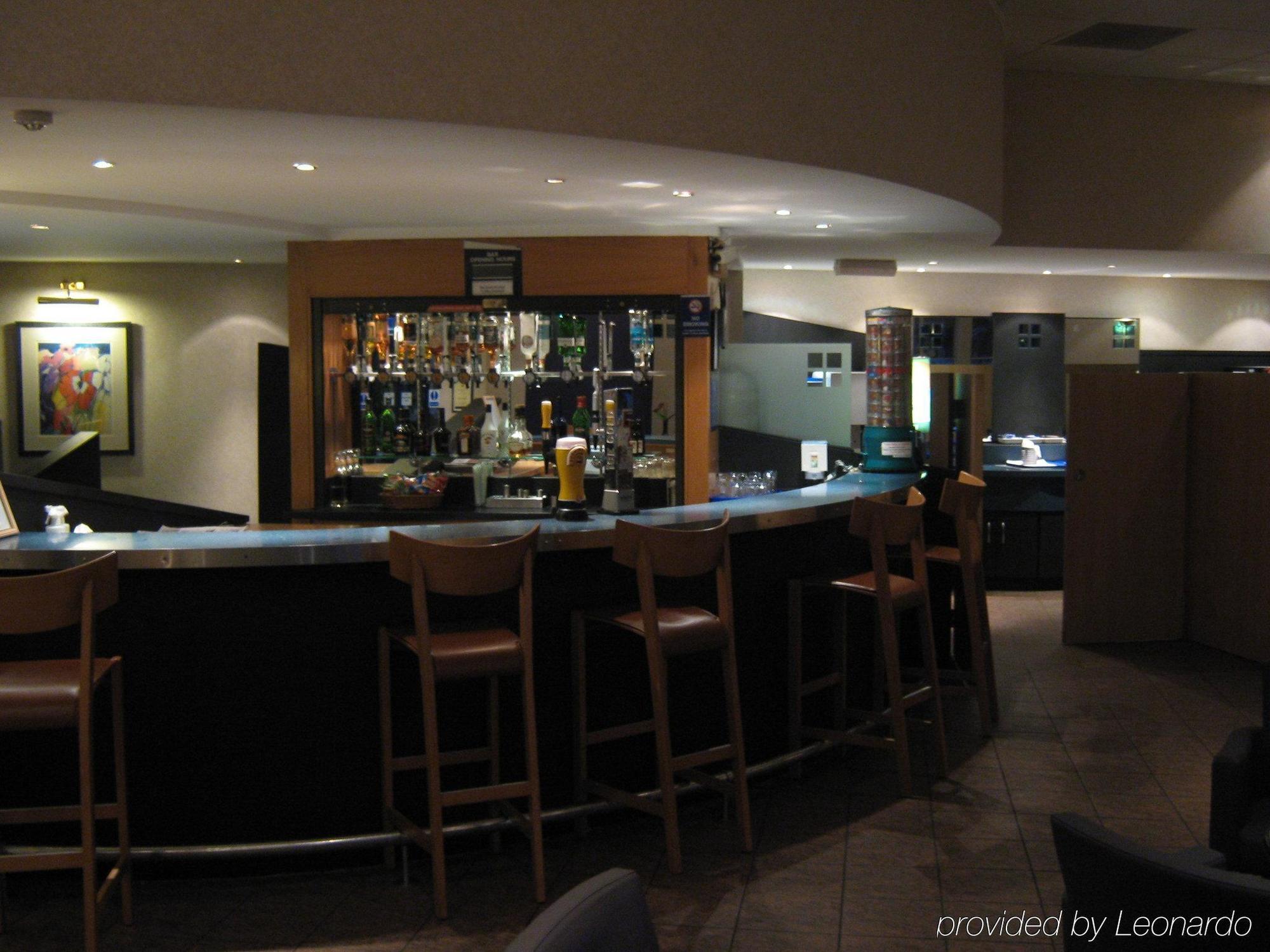 Express Strathclyde Park M74, Jct 5 By Ihg 3*